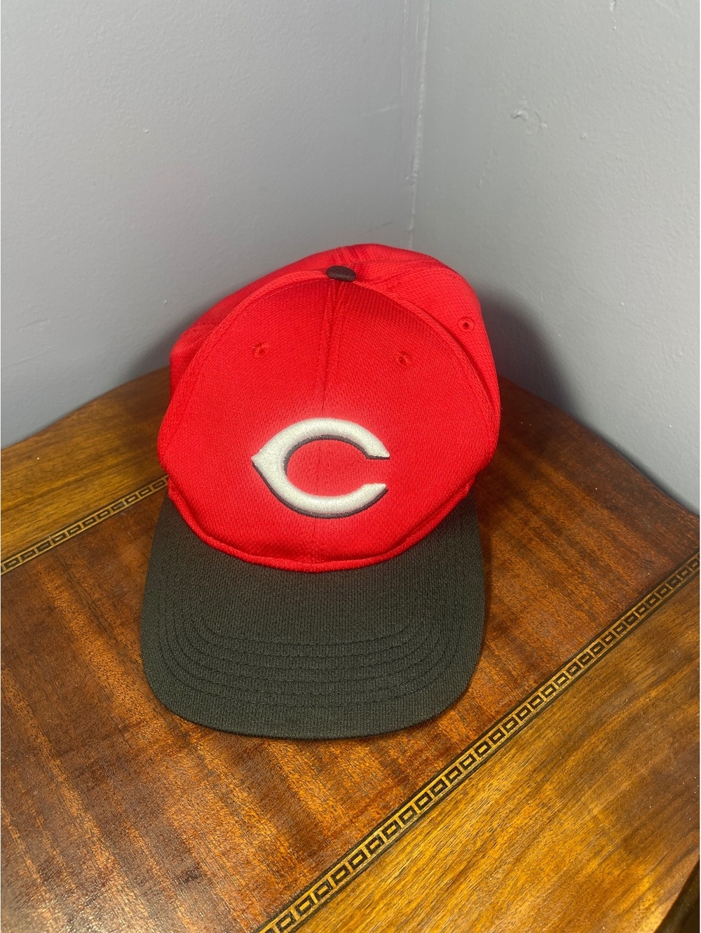 Vintage Cincinnati Reds MLB Adjustable Baseball Cap